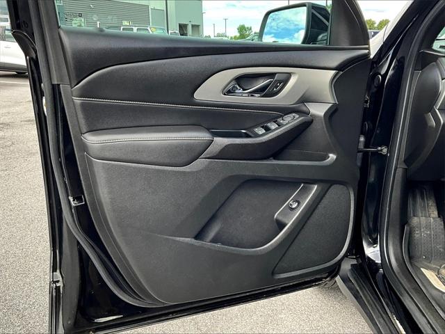 2023 Chevrolet Traverse AWD LT Leather