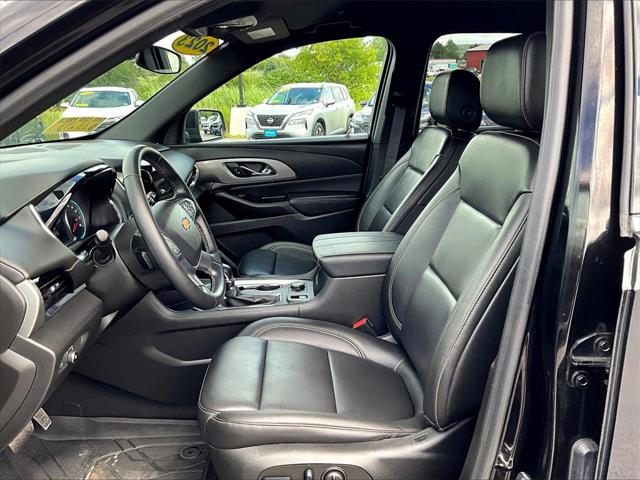 2023 Chevrolet Traverse AWD LT Leather