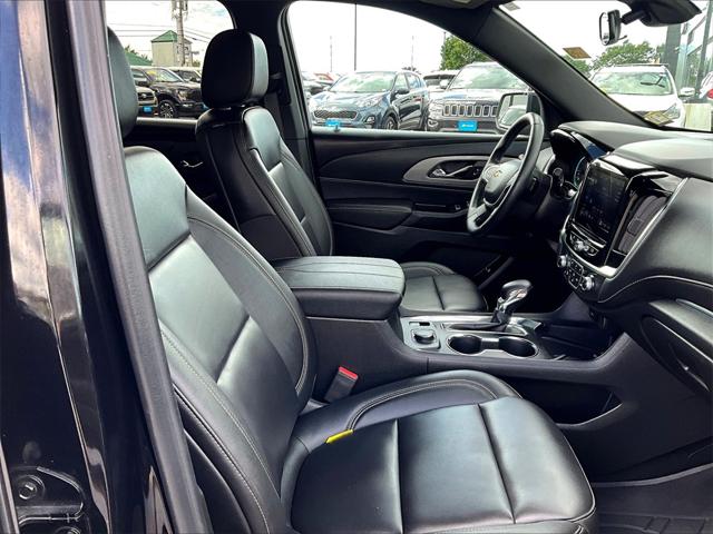 2023 Chevrolet Traverse AWD LT Leather
