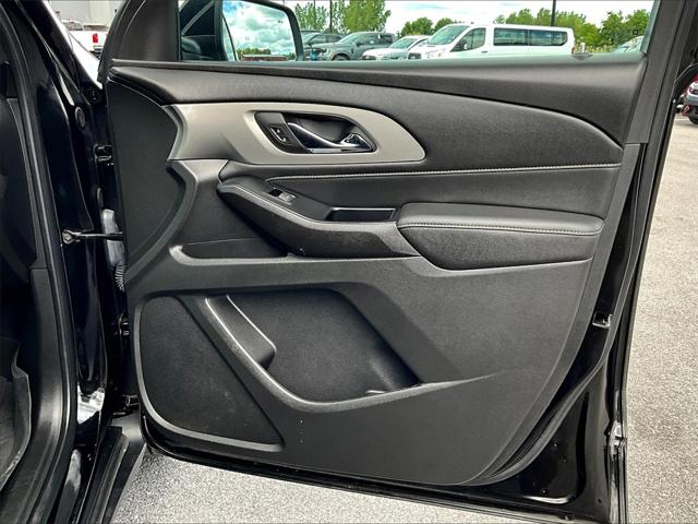 2023 Chevrolet Traverse AWD LT Leather