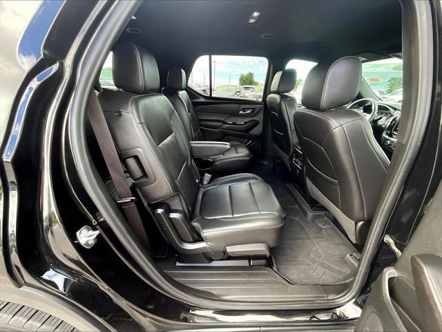 2023 Chevrolet Traverse AWD LT Leather