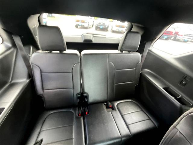 2023 Chevrolet Traverse AWD LT Leather
