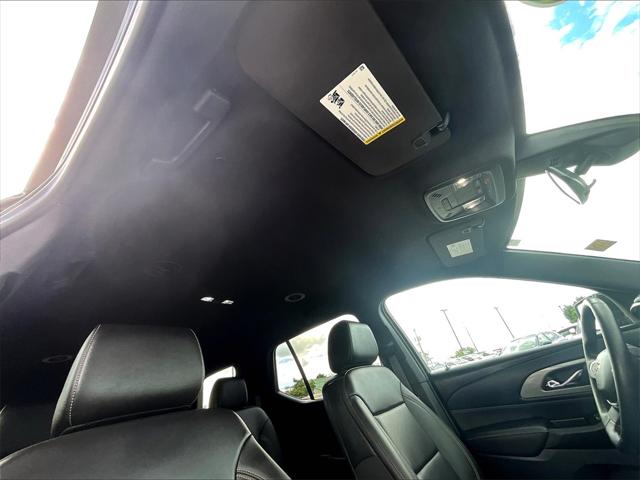 2023 Chevrolet Traverse AWD LT Leather