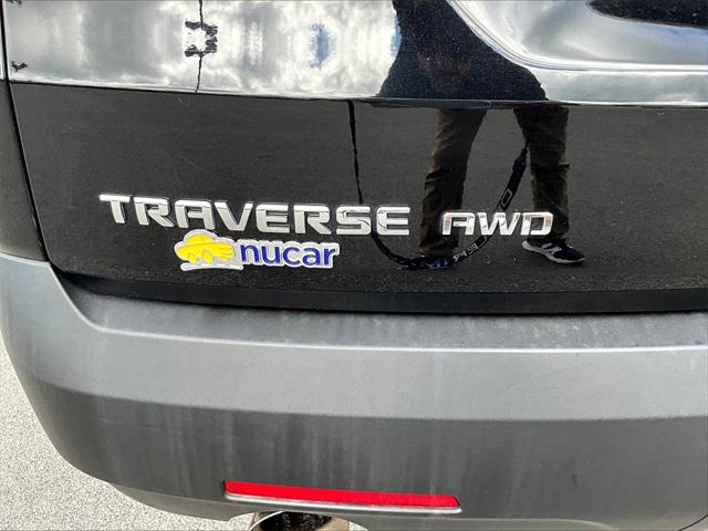 2023 Chevrolet Traverse AWD LT Leather