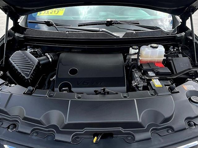 2023 Chevrolet Traverse AWD LT Leather