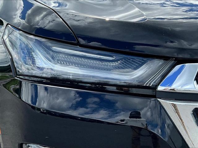 2023 Chevrolet Traverse AWD LT Leather