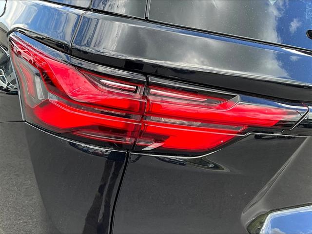 2023 Chevrolet Traverse AWD LT Leather