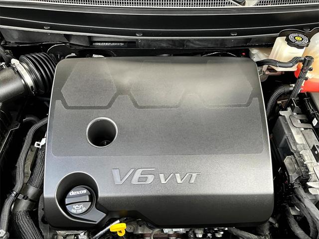 2023 Chevrolet Traverse AWD LT Leather