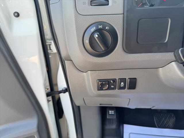 2014 Nissan 2500 S V6
