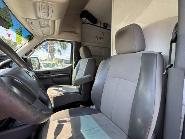 2014 Nissan 2500 S V6
