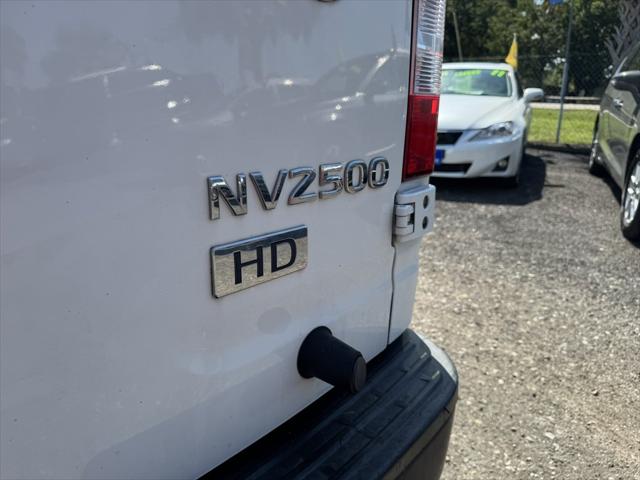 2014 Nissan 2500 S V6