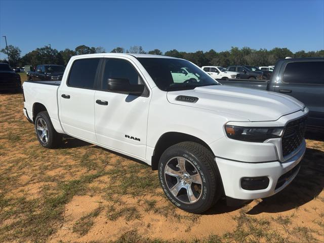 2026 RAM Ram 1500 RAM 1500 EXPRESS CREW CAB 4X2 57 BOX