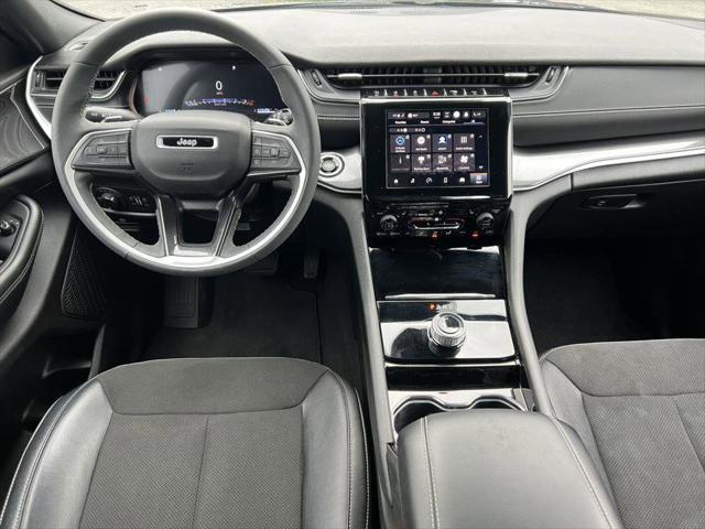 2023 Jeep Grand Cherokee L Altitude 4x4 2023 Jeep Grand Cherokee L Altitude 4x4