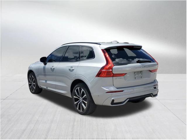 2023 Volvo XC60 B5 Plus Dark Theme