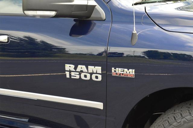2017 RAM 1500 Big Horn Crew Cab 4x4 57 Box