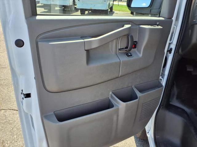 2025 Chevrolet Express Cargo Van RWD 2500 Regular Wheelbase WT