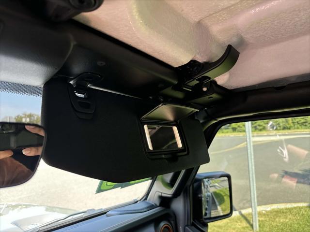 2021 Jeep Gladiator Willys 4x4 2021 Jeep Gladiator Willys 4x4