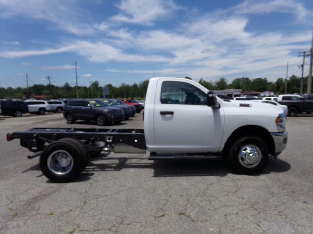 2024 RAM 3500 Chassis Tradesman/SLT
