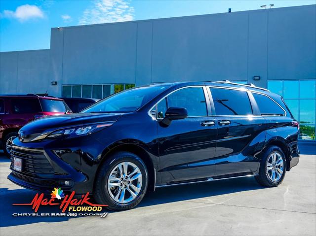 2023 Toyota Sienna Woodland Edition