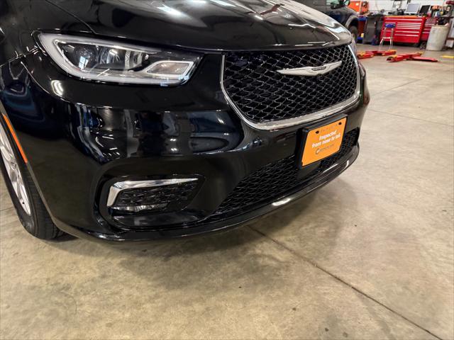 2025 Chrysler Pacifica Select 2025 Chrysler Pacifica Select