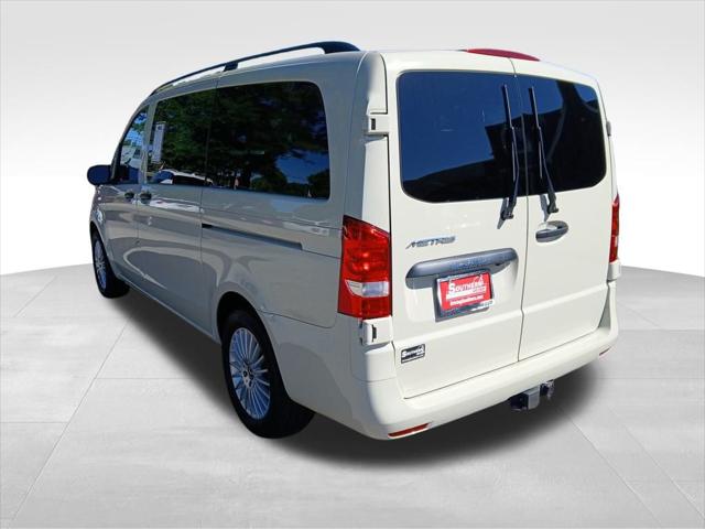 2023 Mercedes-Benz Metris Passenger