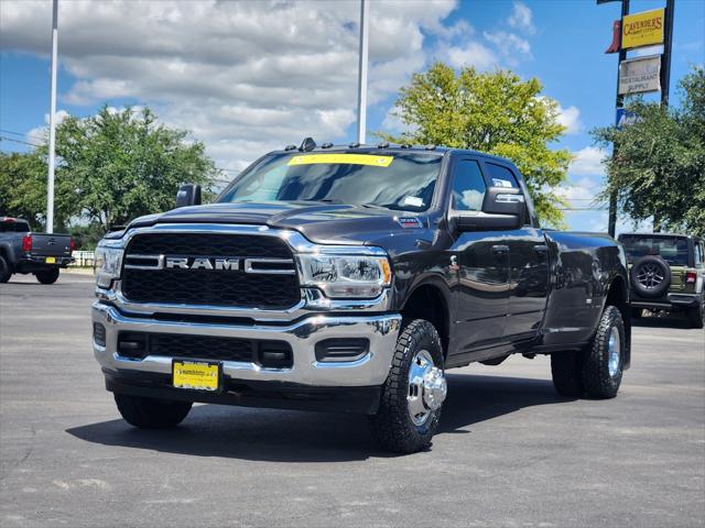 2024 RAM 3500 Tradesman Crew Cab 4x4 8 Box