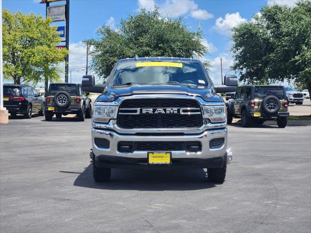 2024 RAM 3500 Tradesman Crew Cab 4x4 8 Box