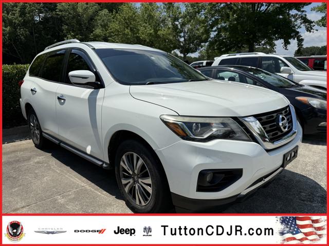 2017 Nissan Pathfinder SV