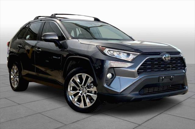 2020 Toyota RAV4 XLE Premium