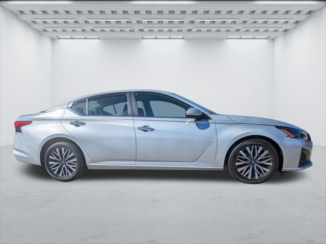 2023 Nissan Altima SV FWD