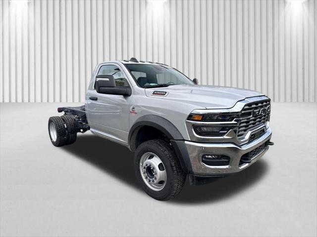 2026 RAM Ram 5500 Chassis Cab RAM 5500 TRADESMAN CHASSIS REGULAR CAB 4X4 60 CA 2026 RAM Ram 5500 Chassis Cab RAM 5500 TRADESMAN CHASSIS REGULAR CAB 4X4 60 CA