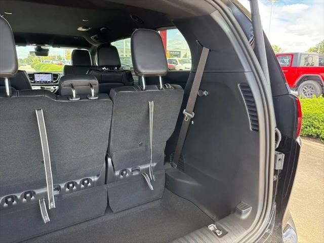 2026 Chrysler Voyager LX