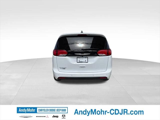 2026 Chrysler Voyager LX