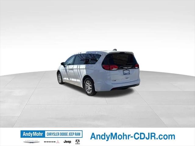 2026 Chrysler Voyager LX