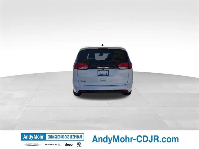 2026 Chrysler Voyager LX