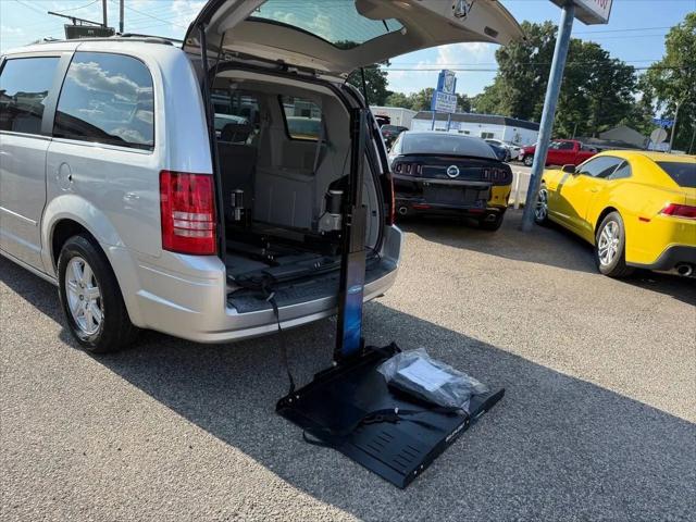 2010 Chrysler Town & Country Touring for sale in Norfolk, VA