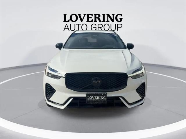 2026 Volvo XC60 Plug-In Hybrid Black Edition Ultra, T8 AWD Electric/Gasoline, Dark