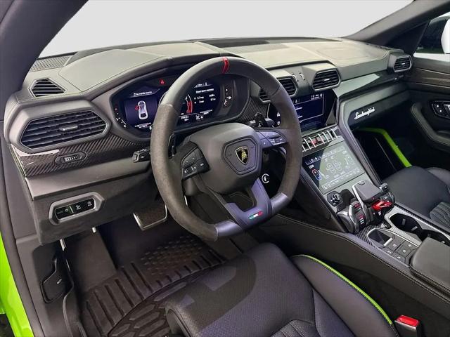 2024 Lamborghini Urus Performante