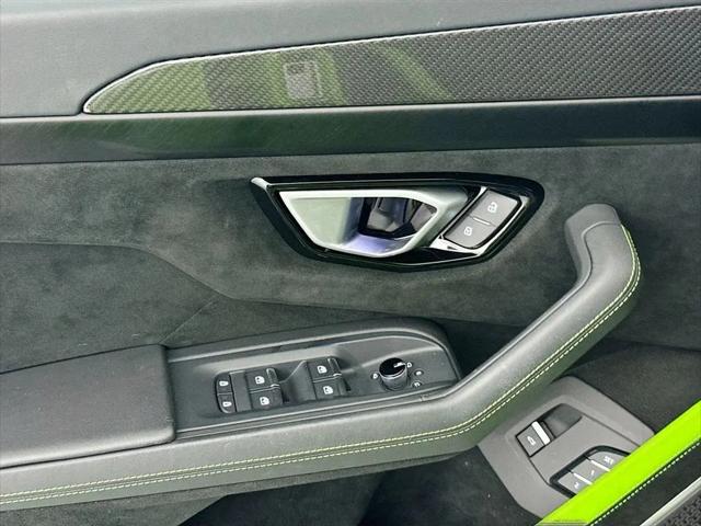 2024 Lamborghini Urus Performante
