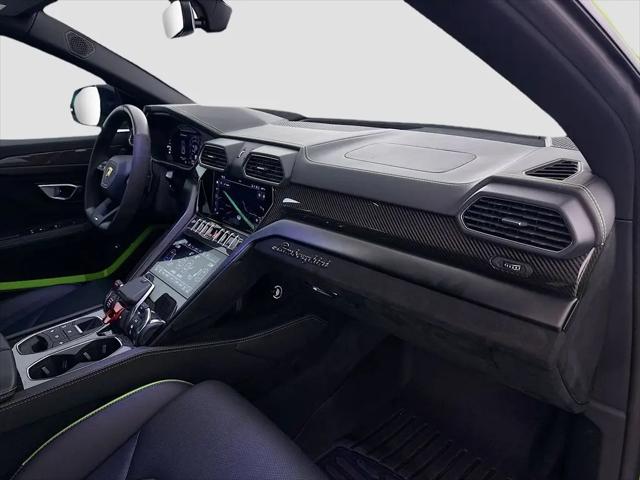 2024 Lamborghini Urus Performante