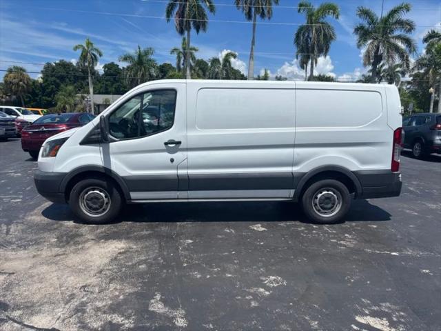 2017 Ford Transit w/60/40 Side Door w/RWB