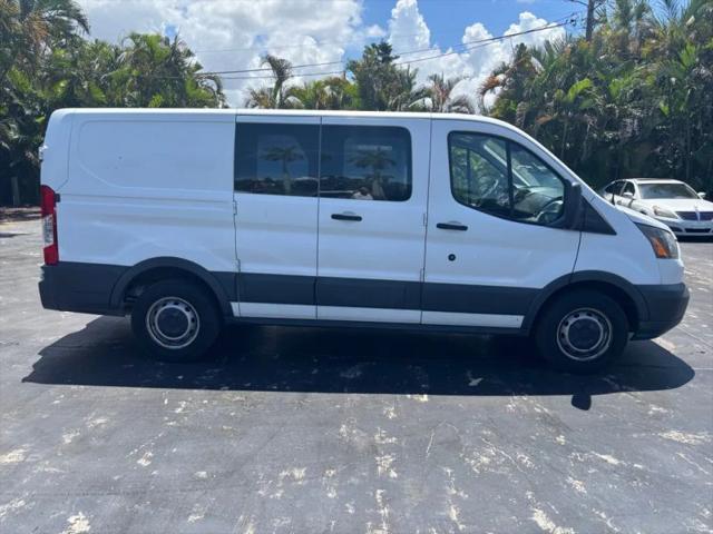 2017 Ford Transit w/60/40 Side Door w/RWB