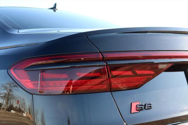 2022 Audi S8 TFSI quattro Tiptronic