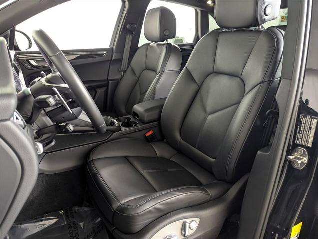 2025 Porsche Macan Unknown