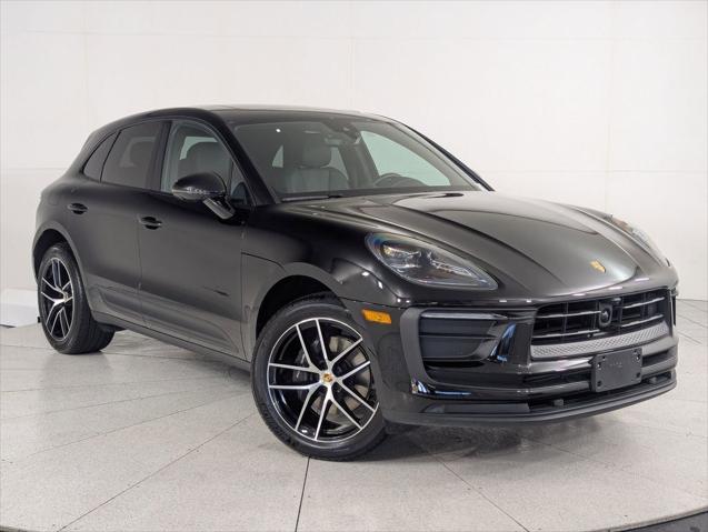 2025 Porsche Macan Unknown