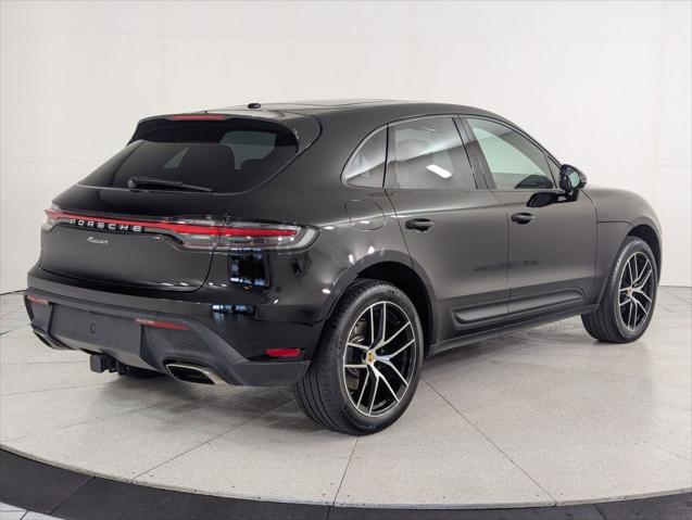 2025 Porsche Macan Unknown