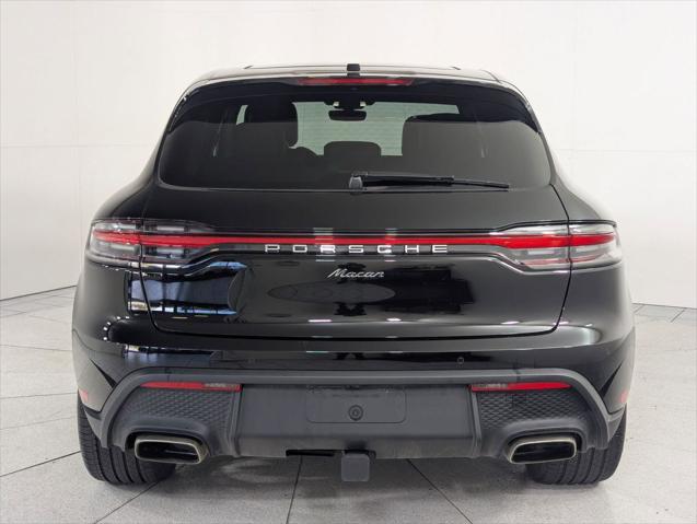 2025 Porsche Macan Unknown