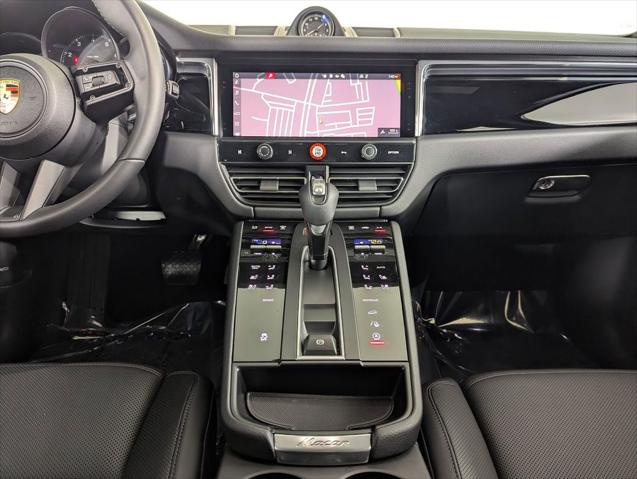 2025 Porsche Macan Unknown