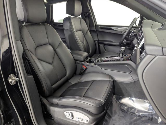 2025 Porsche Macan Unknown