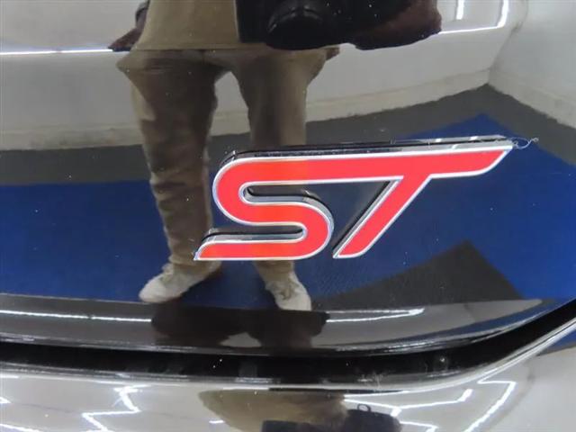 2022 Ford Edge ST